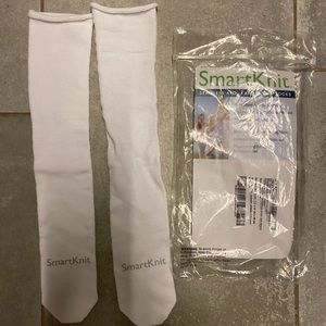 SmartKnit Seamless AFO, KAFO, SMO Socks for kids (size regular = 2.5 x 14)